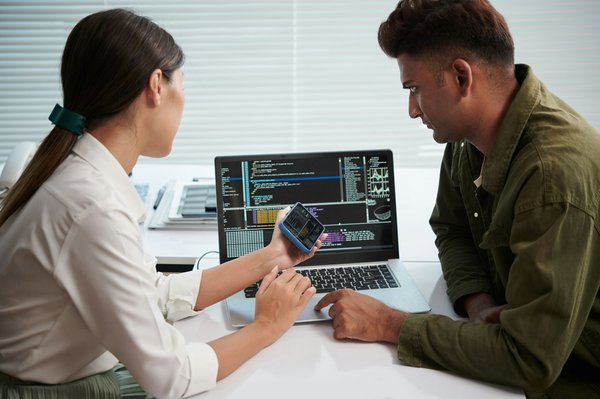 Top 5 des logiciels pour un suivi d'intervention efficace en 2025